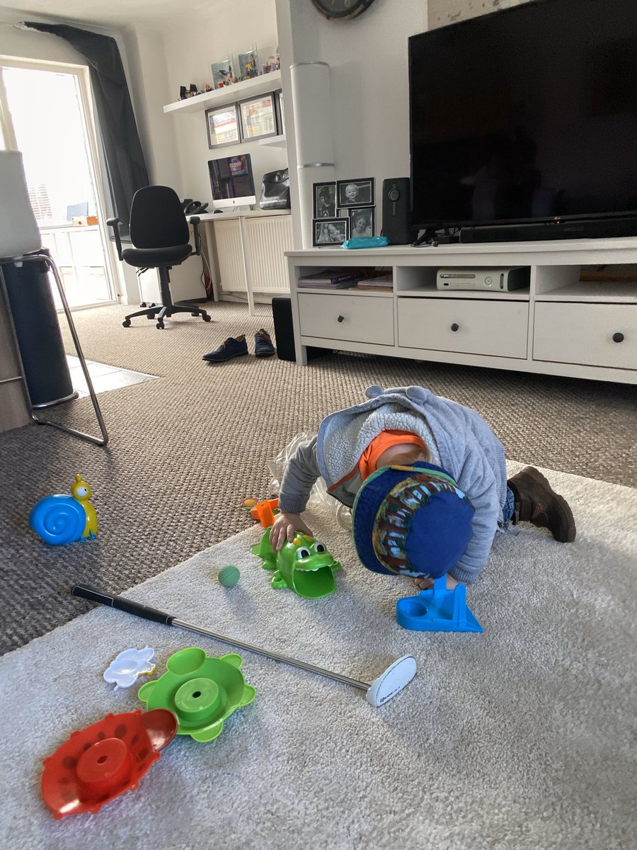 Things are getting serious setting up for #homeputtingchallengeinvitationalclassic (yes the name is still growing). James has even enlisted ‘gator golf’ to assist practise!  Register your entry at boardroomgolf.club