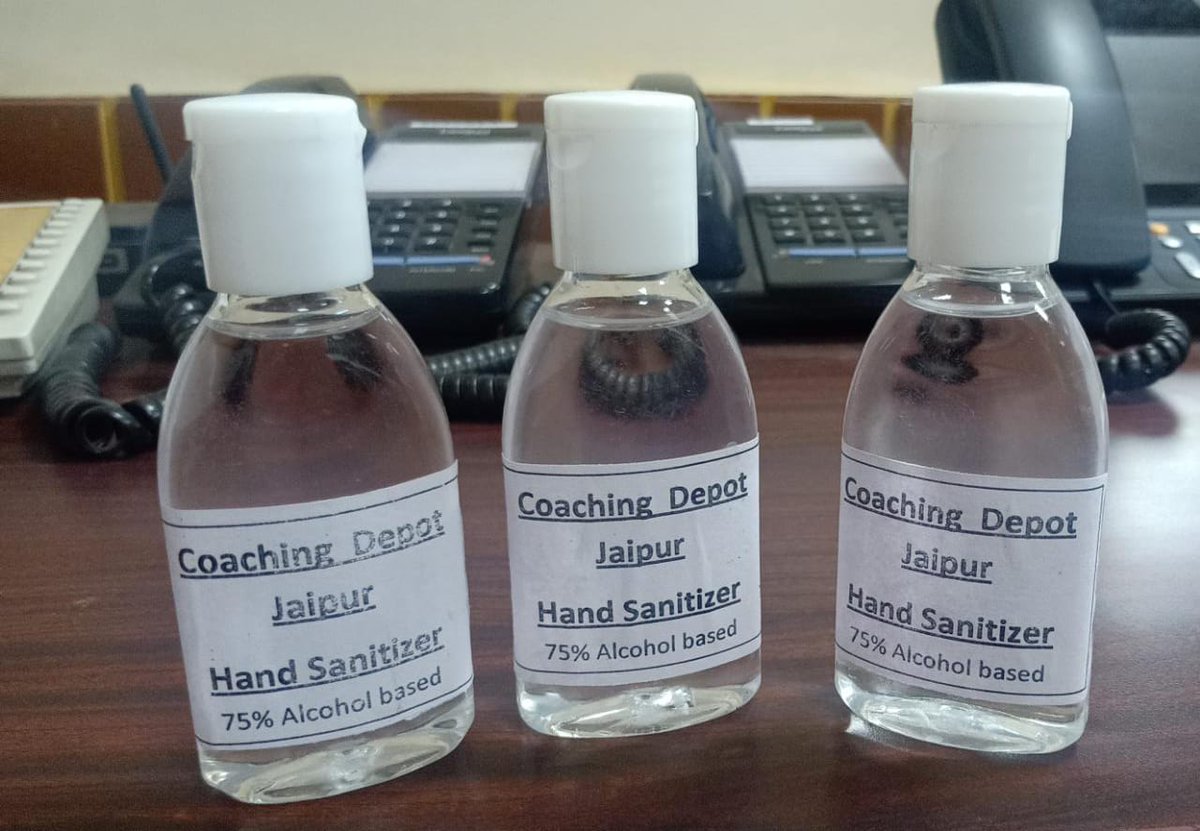 DespLnk's tweet photo. Facing severe shortage in market, #JaipurDivision Coaching Depot staff are making in-house Cloth masks &amp; Alcohol based Hand sanitizer as per @WHO guidelines for safety of all railway staff amidst sudden #COVID19 #CoronavirusOutbreak #CoronavirusLockdown #Covid19India https://t.co/XKHOIYAImS
