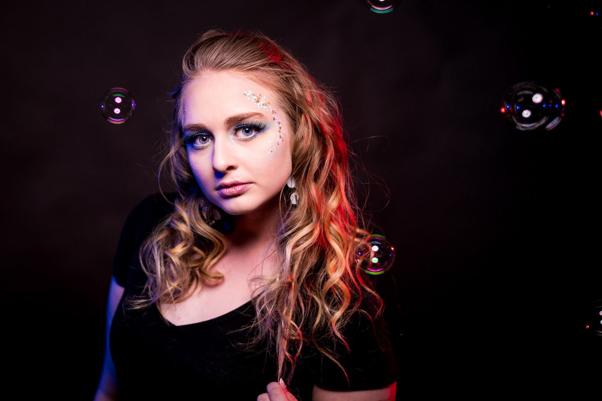 SundryModels's tweet image. Shoot: Bubbles &amp;amp; Gels
Model: Cat Howell
HMUA: Haylie Hook
Photographer: Chelsee Hanna, Cyndie Patri
Studio: Marc Reynolds, SLC
Agency: Scene 1 Talent
.
.
.
.
#Utahmodel #modeling #professional #beauty #studio #lighting #photoshoot #photography #colorful #bubbles  #beauty