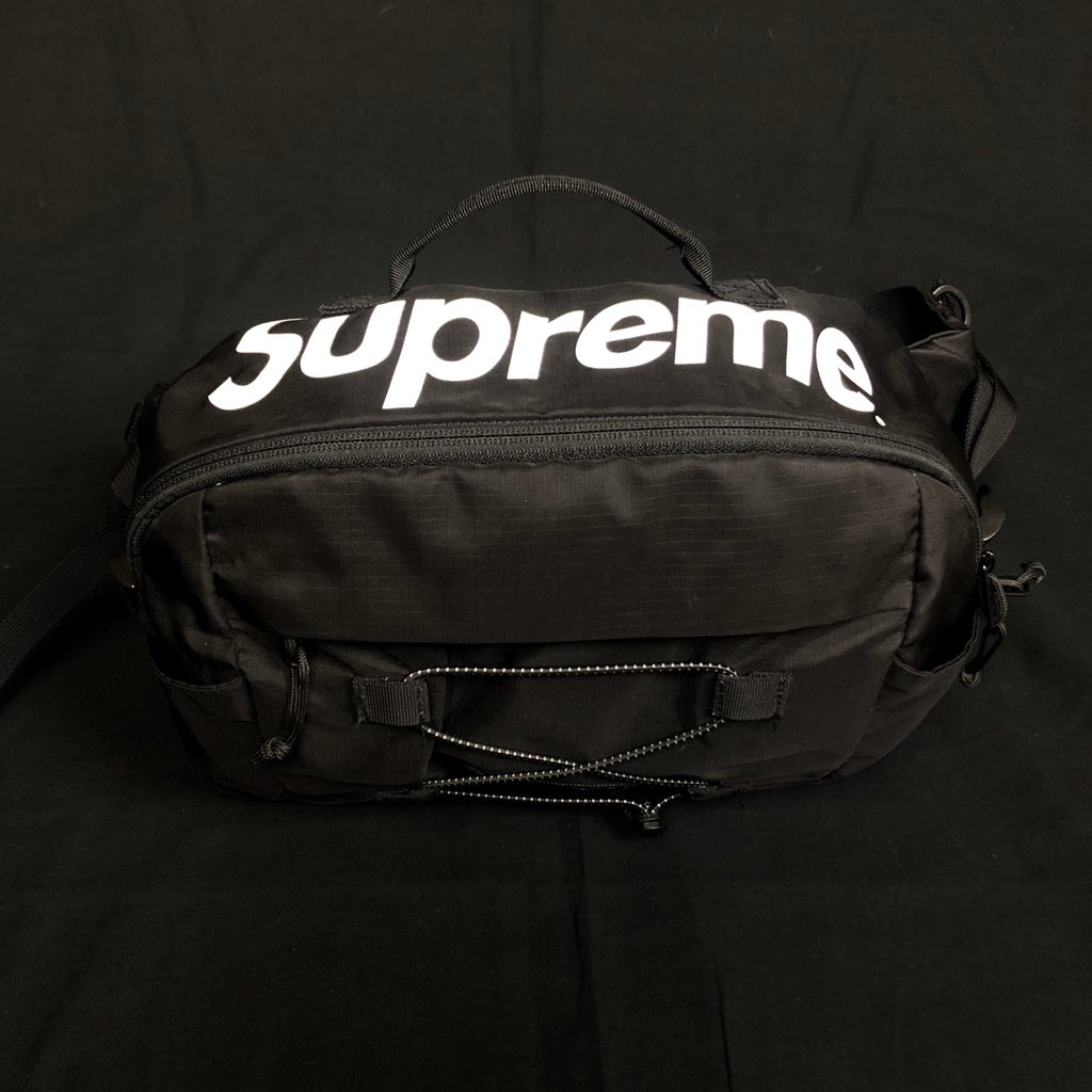 club_contrast's tweet image. Like this post if you want to see more old school supreme on your feed 💫 

#Hypebeast #Supreme