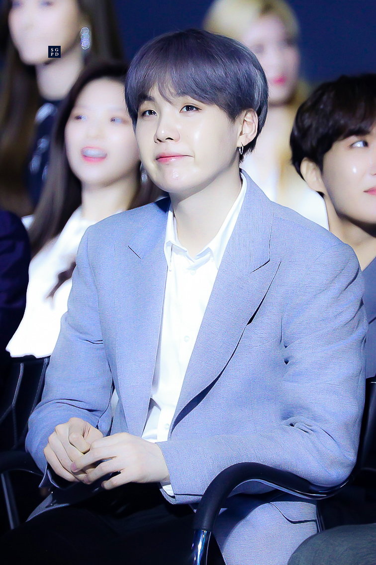 슈가가 보고싶을때! 

사진 고르다 말고, 뽀작해서 슬쩍!

#BTS #SUGA #슈가 #민윤기 
<a href="/BTS_twt/">방탄소년단</a>
