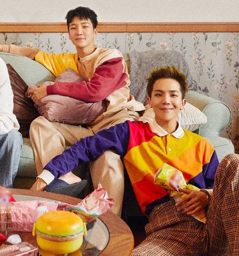 wooyoun99's tweet photo. BUNGKUS 

#WINNER #위너 #WINNERCOMEBACK #WINNER_REMEMBER #WINNER_HOLD #HOLD #뜸 https://t.co/3XXhytyxHq