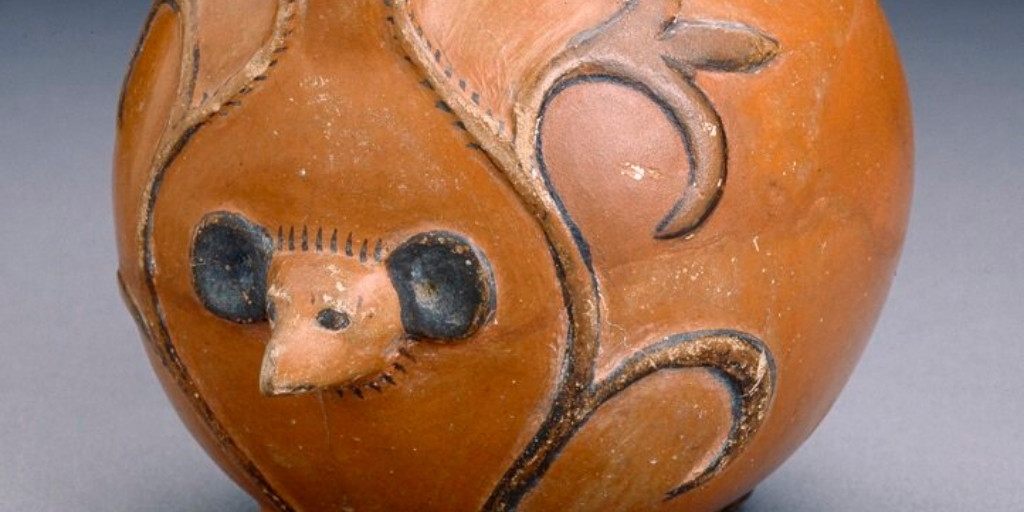 ExperienceOx's tweet image. Keep creative with @AshmoleanMuseum #IsolationCreations challenge! 🎨 Draw/paint/write about an object every day - from an Iznik tile, to a sculpture from 475 BC Cyprus, to a watercolour of seashells, to a hedgehog/mouse vase! Over on #Ashmolean Twitter ➡️bit.ly/3dqJ5BF