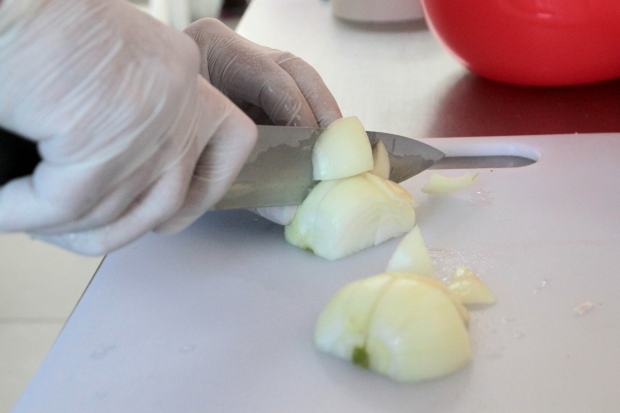 🦠 El #Coronavirus puede sobrevivir en casi cualquier superficie, por eso es muy importante la limpieza y desinfección de todos los espacios que toman contacto directo o indirecto con los alimentos 🥘🥙🍮
👉 Compartimos las recomendaciones de salubridad ➡️ bit.ly/2wyxzUd