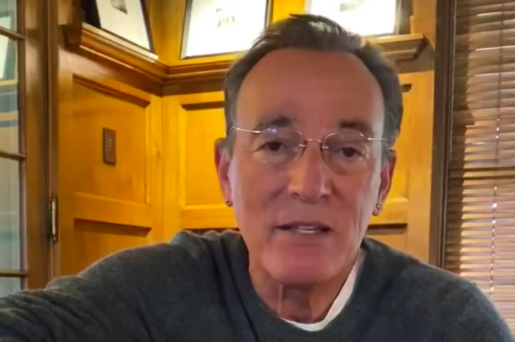 RollingStone's tweet photo. Watch Bruce Springsteen, Jon Bon Jovi, Whoopi Goldberg, Danny DeVito and more advocate for the New Jersey Pandemic Relief fund https://t.co/wvFMgR72Lb https://t.co/8JCpSKheQe