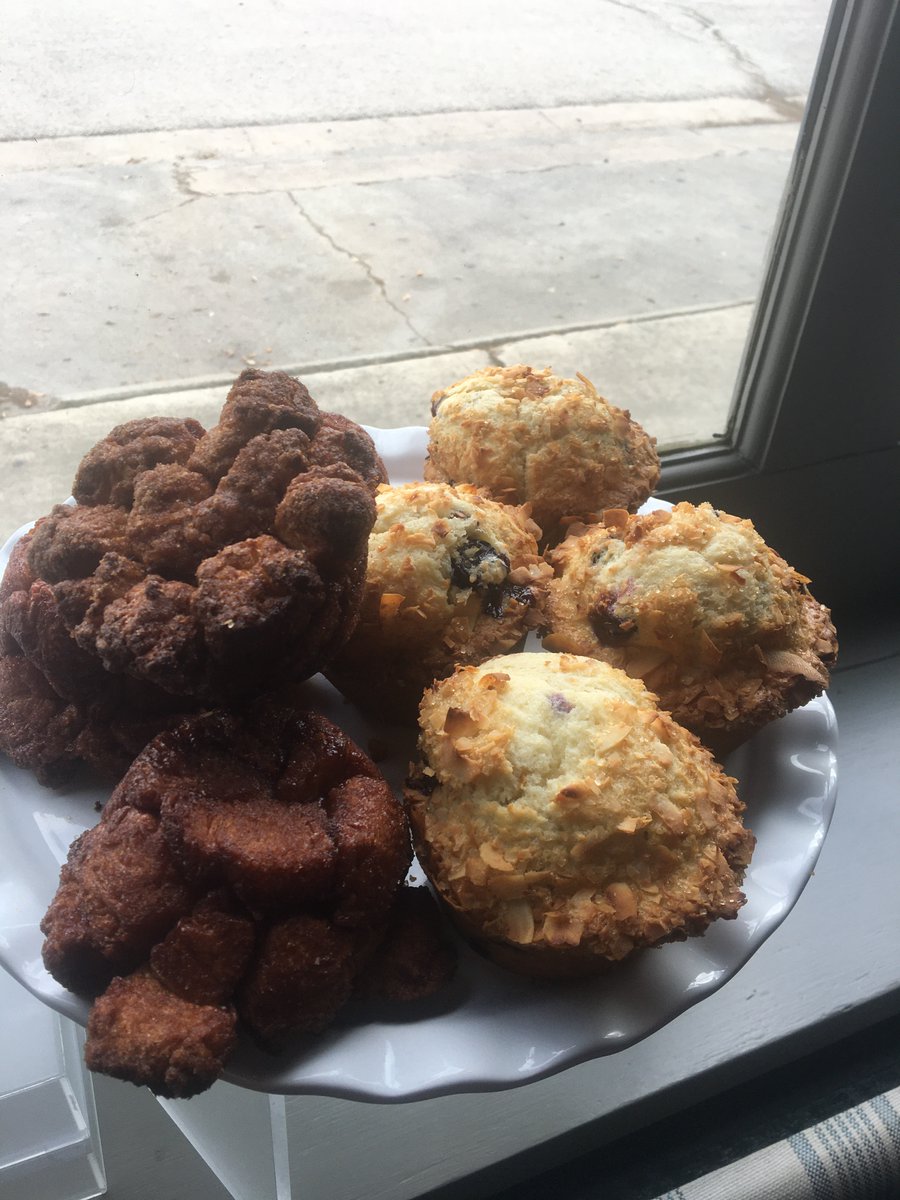aliceblue_hou's tweet image. Mmmmm we’re not Monkeying around today at the Pick-Up Window!! 🐵🥮 Come and grab Canopy Pastries like Monkey Bread, Muffins, Quiche, Coffee and Cocktails To-Go NOW! #HoustonHeights #SweetTreats #PickUpWindow #HoustonBakery