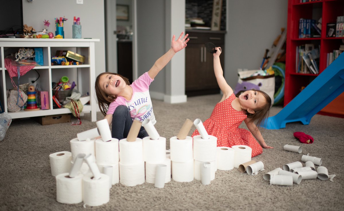 Day #3 of the TPPHOTOCALLENGE! Today's challenge is BUILDING with toilet paper! This one was my daughters' favourite 😆. Don't forget to download your free Architecture Photography guide! #tpphotochallenge

online.learnphotographycanada.com/tpphotochallen…