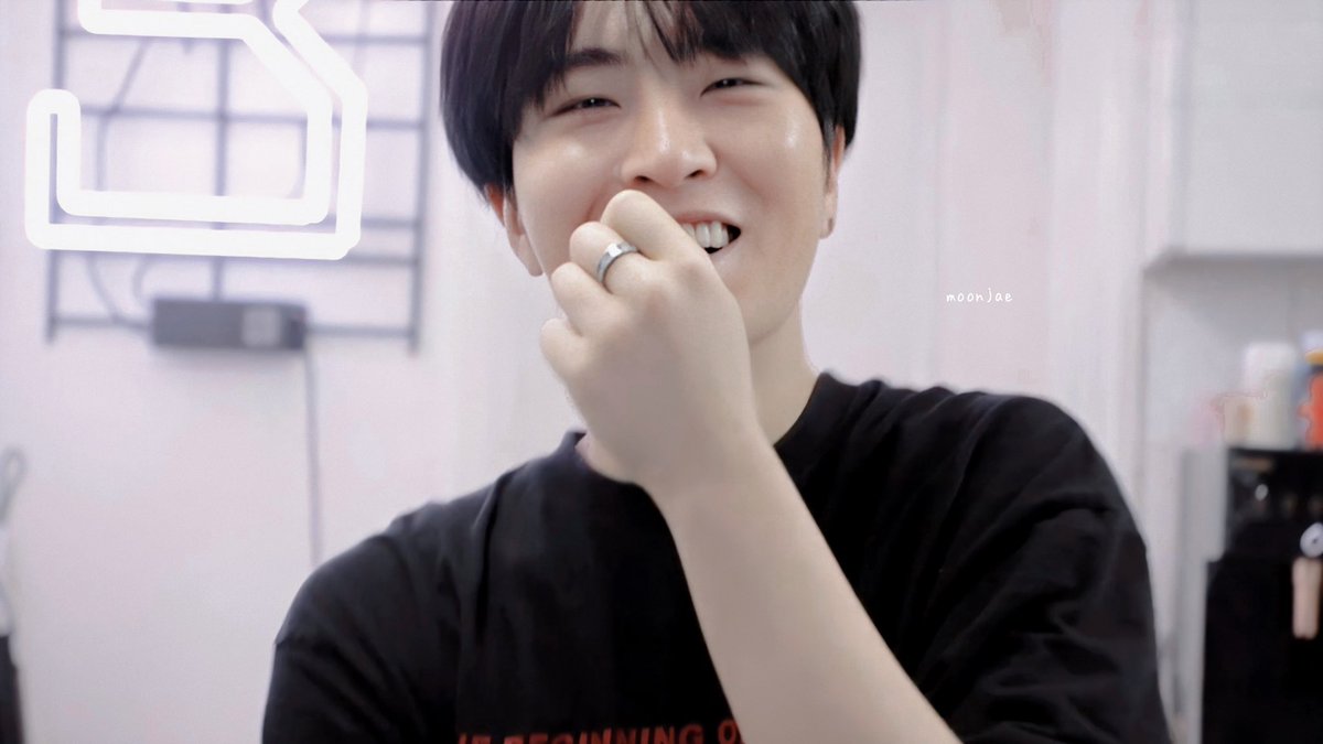 abeamxtwt's tweet photo. งื้อออออออ ชุ้นไม่ไหว ;_________; https://t.co/N59nluiUmk