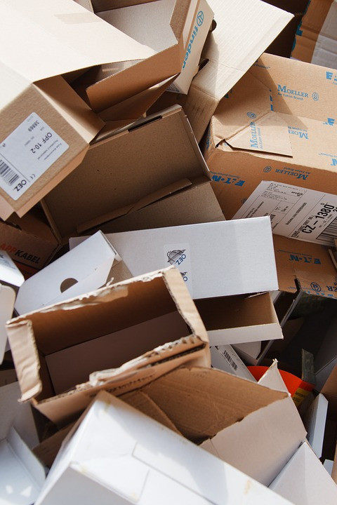 RedefyneMoving's tweet image. Save time and money during a move- Check in with local retailers and businesses to see if they have any spare, used boxes in usable condition. Or ask on your local social media pages- Reuse, Recycle!