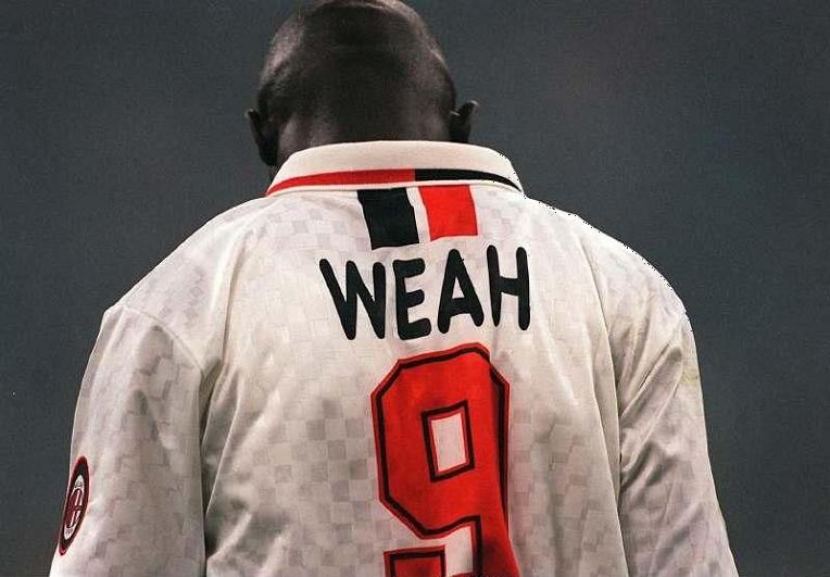 90sfootball's tweet photo. In his prime he was unstoppable... https://t.co/0tMuvLlYel