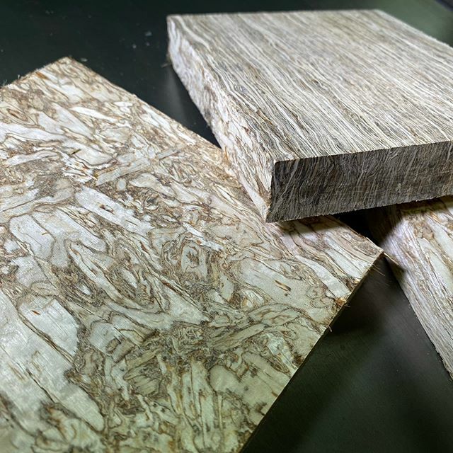 Resin_Werks's tweet photo. I picked up some of this hemp wood at the SoCal Penturners a Gathering.  Wonder how this will look dye stabilized? Let’s find out! 😀

#justaddcolor #hempwood #dyestabilizing #cactusjuice #stabwood #newmaterials https://t.co/cRno7NhR6J https://t.co/eyVjdM1gXB