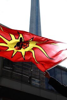 TOforFuture's tweet photo. We cannot stand for “business as usual” and must continue to #shutdowncanada
#LANDBACK #fridaysforfuture #fridaysforfuturetoronto #fridaysforfutureto #wetsuwetenstrong #wedzinkwa #noconcent #youthforclimate #ckimatestrikecanada https://t.co/b51jjffog1