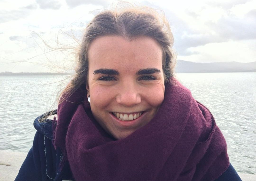luuxxx__'s tweet photo. BEGO
-"Estoy hasta los huevos"
-No se calla ni debajo del agua
-Se inventa las respuestas en examenes
-Es raro que se enfade (pero ojo cuando se enfada)
-Mega organizada
-Siempre haciendo cosas en la parroquia
-Sus amigos se llaman Cayetano y lo sabe 
-Facha vibes pero nada q ver https://t.co/OIp2ts0XHP