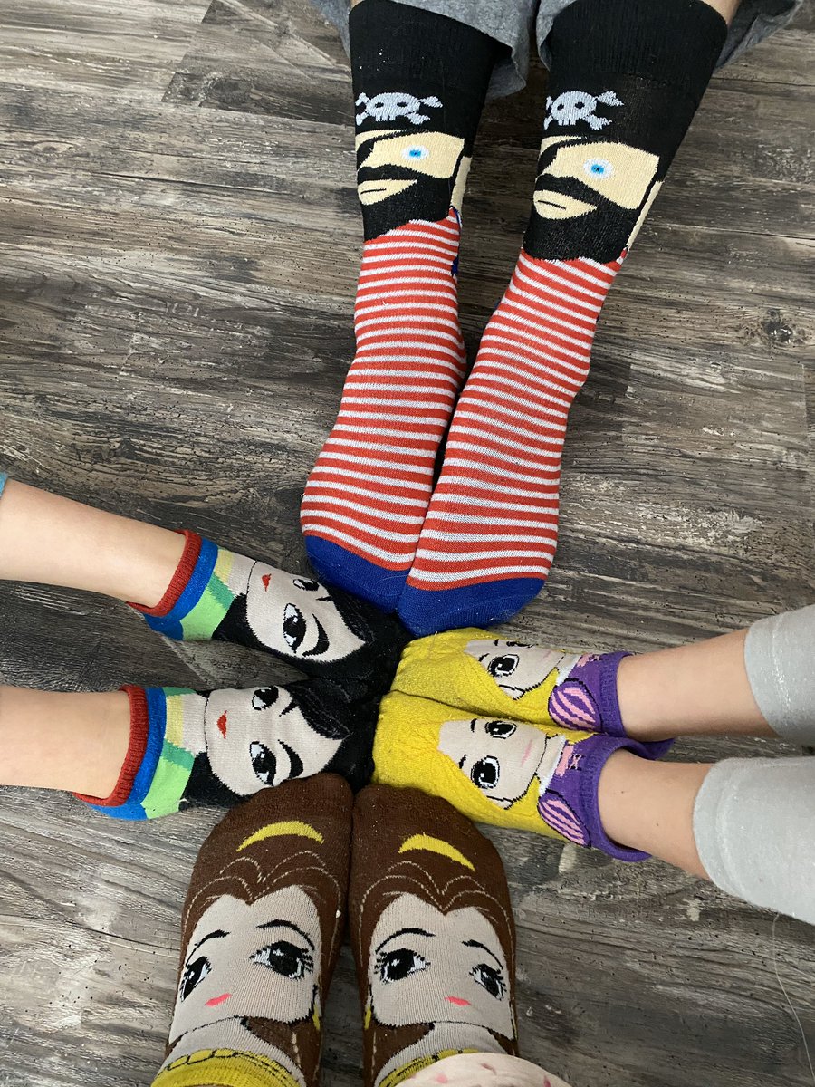 MrsLint's tweet photo. Crazy FUN socks at the Lints! #RESNPRoud @RSDRAMS @RinggoldNorth https://t.co/C9YEgt2DsG