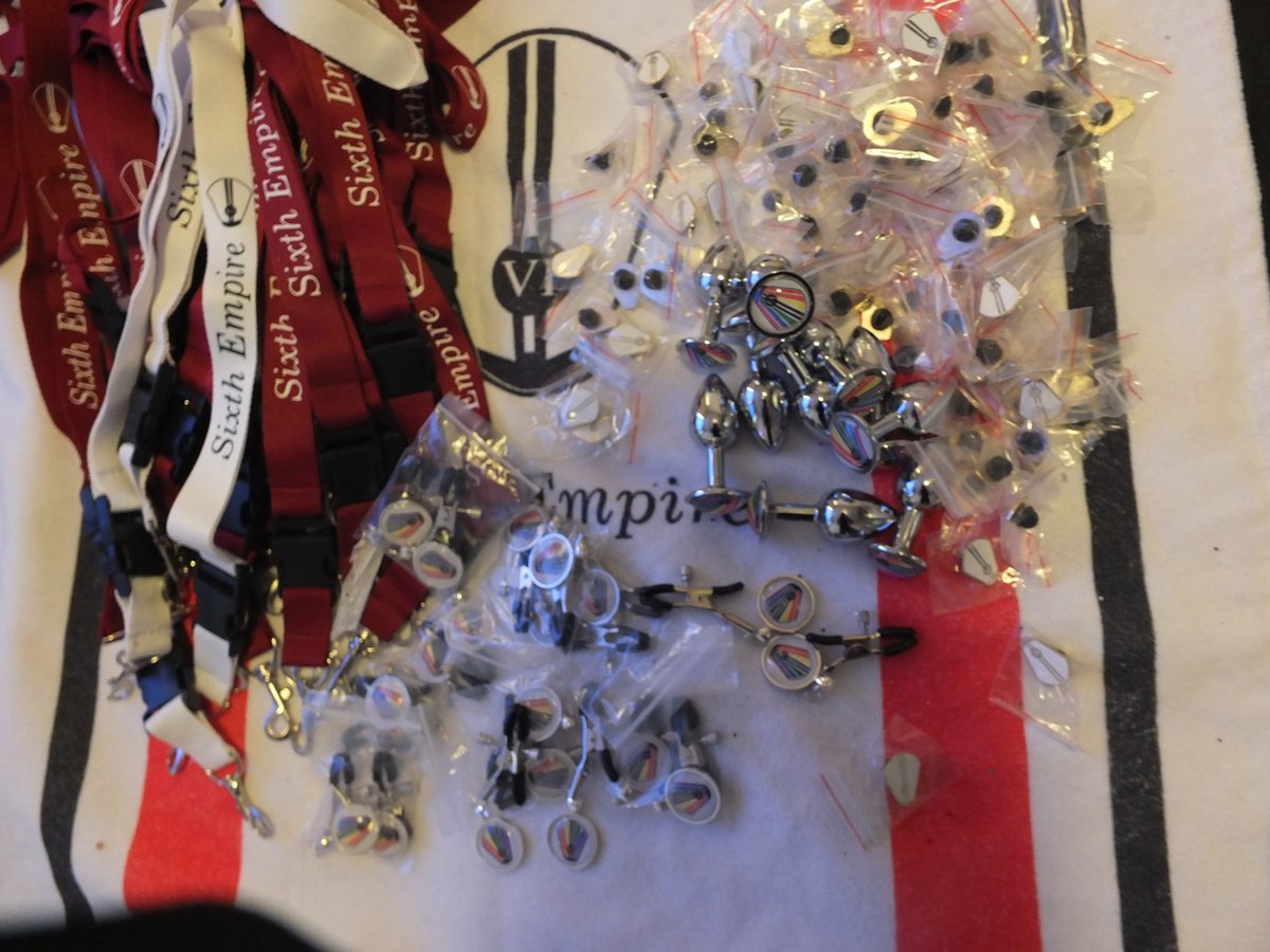 Henkus_'s tweet photo. @RixxJavix seems not to be alone with swag ready for @EveOnline #fanfest,  i was hoping bring a lot of joy to people giving out our #sixthempire swag, https://t.co/tBEoTmcy21