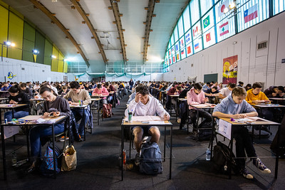 Polytechnique's tweet photo. Conformément aux mesures annoncées par @VidalFrederique et @jmblanquer sur l’aménagement du #calendrier des #concours et examens nationaux, les écrits du concours de l'X (Banque X-ENS-ESPCI) sont reportés à une date postérieure à la fin mai. 
https://t.co/TXm5Mn6l4K https://t.co/w4JDOnHgjX