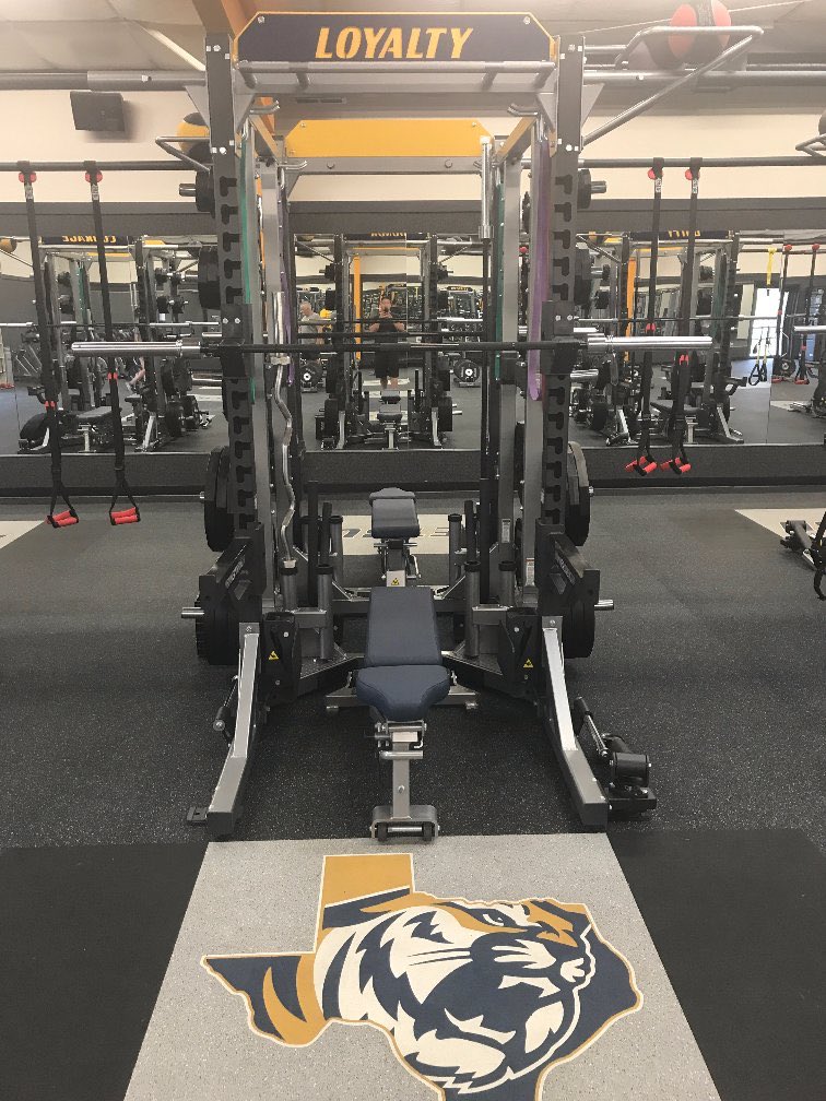 RFS_Sports's tweet photo. Strength Room of the Day!

@GoETBUTigers 
@ETBU_Football 
@Bmayp 
@bestweightroom 
#strengthandconditioning 
#StrengthTraining 
#teamRFS https://t.co/BOUoT4QML8