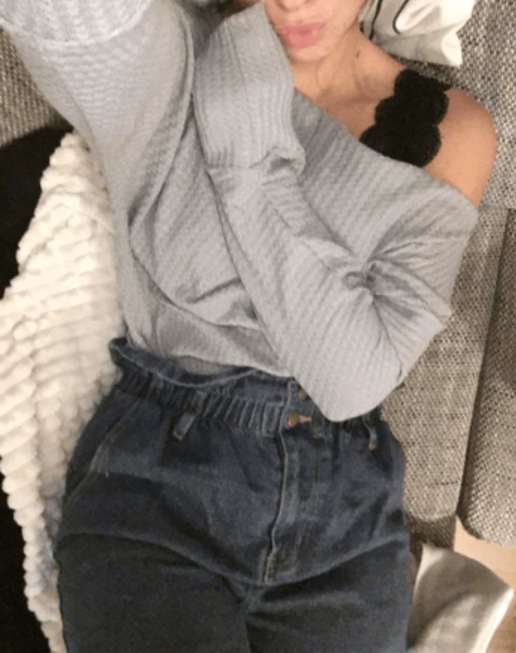 Herrin__Emilia's tweet photo. Wie du dich nützlich machen kannst?
Sende für meinen Kaffee.
Gegen meine Langeweile. 
Schicke mir Geld, weil es deine Bestimmung ist. Weil du nichts anderes kannst.😘 #Geldherrin #Geldsklave #Fußfetisch #blackmail #moneydom #tribut #zahlfürmeinenLuxus https://t.co/KGqWVGgque