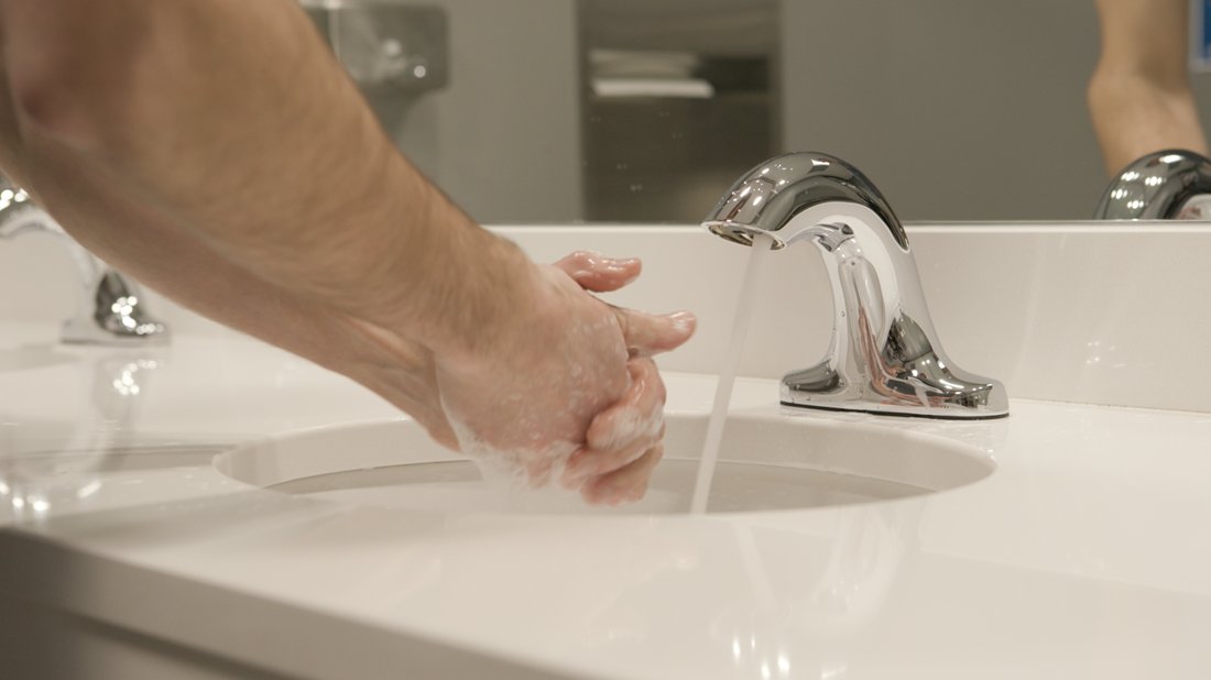 zurn_water's tweet photo. Wet. Scrub. Rinse. Dry. Proper handwashing is something we can all do to promote #hygiene and #health. The precision timing on our sensor faucets can also help your customers follow CDC guidelines.  Learn more: https://t.co/TOZa9Q3Sdw

#touchlessrestroom #sensorfaucets https://t.co/EQridDcezn