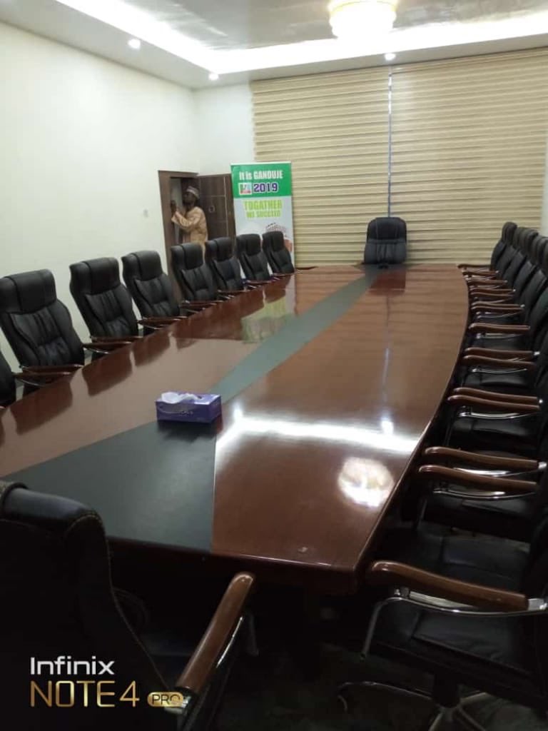geeee_divaa's tweet photo. Hello Twitter ! I’m here to advertise well looking and qualitative,office,school,and home furnitures at affordable price plss retweet may be my customers will be on ur TL🙏🙏🙏@avdol_eclipz @sadiqdankabira @FatimaNoor57 @SadeeqMSalees @As_matawalleee @Sadiqiidris08 https://t.co/bPudeheBym
