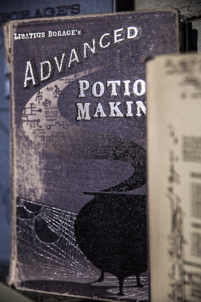 minalima's tweet photo. The magic within: this week we are showing you details of some of the key graphic props that we designed for the #HarryPotter films. Today it’s that ultimate classic, Advanced Potion-Making! 🤓⚡️

#minalima #houseofminalima #harrypotterfilm #hogwarts https://t.co/8VGrs24oNX