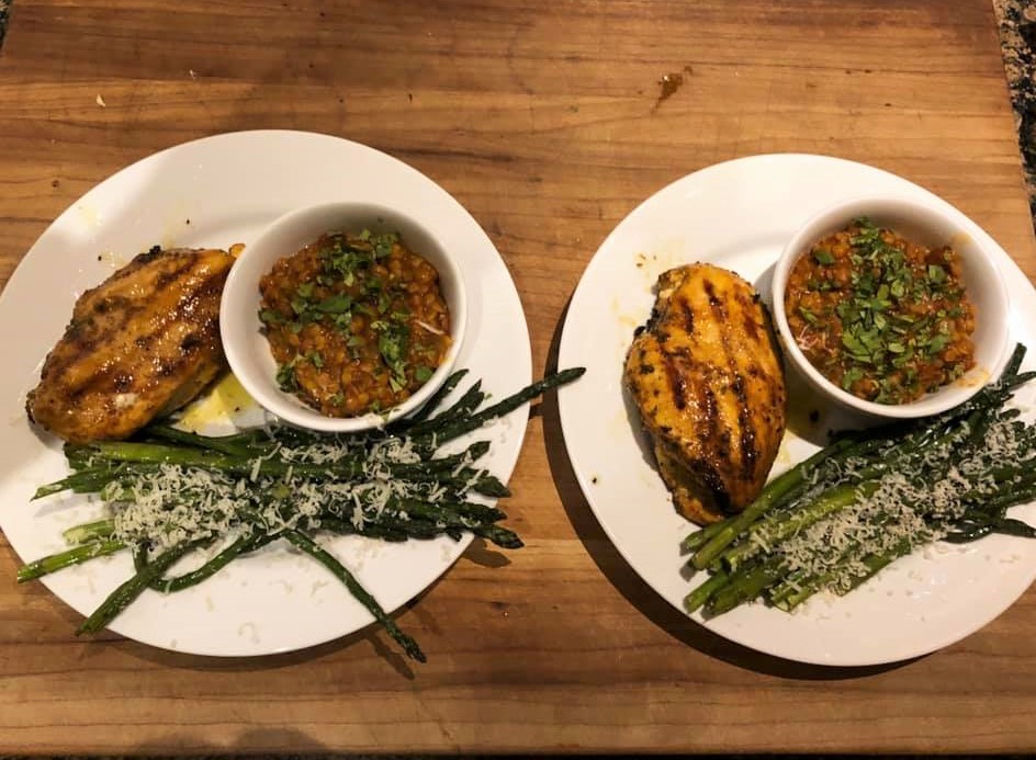 harvestimefoods's tweet photo. We'd love to hear what you've been cooking or baking lately. (Food can be a great comfort in uncertain times.) Please share your pictures and favorite recipes here for our #virtualpotluck. In the meantime, here's Turmeric Lime & Ginger Chicken from our customers David and Kevin. https://t.co/8fkCN5K8BR