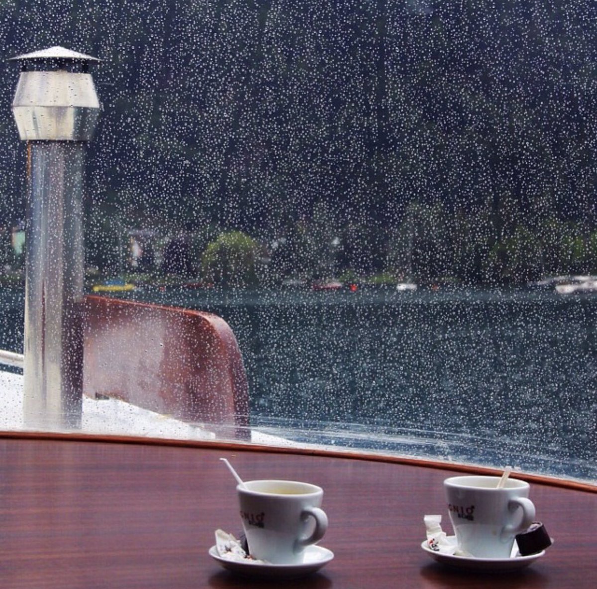 مابقى إلا الصمت ، والصمت يكفي ..🕊