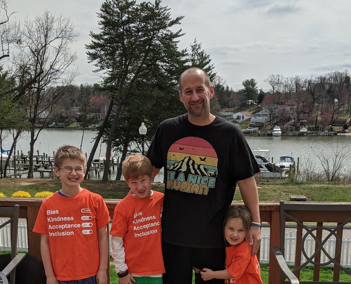 "Be a Nice Human". It is such a simple and easy thing to do. Kindness, or not, is a choice. The Zetwicks choose kindness today and all other days. What a different world this would be!!!  Who is with me!!! Just because we are apart, doesn't mean we can't come together for this!!