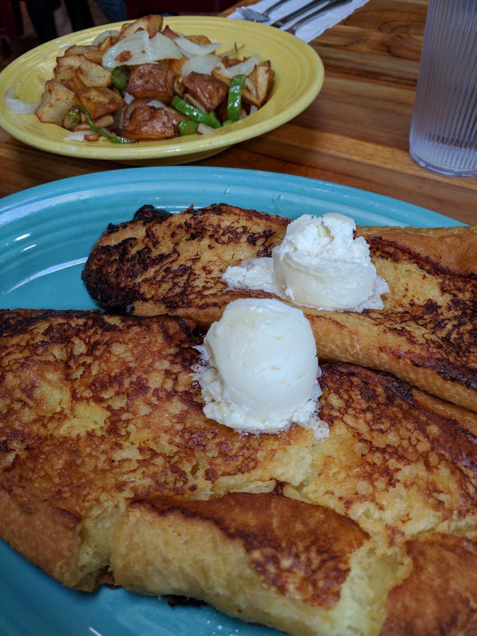 Jimmy on Twitter "📍Tower Café Sacramento, CA Famous French Toast
