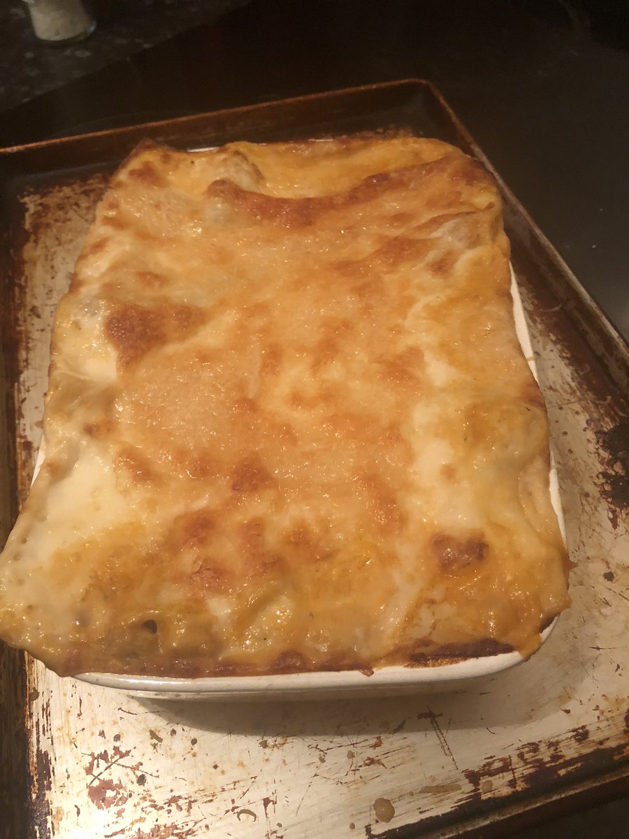 myfoodhunt's tweet photo. Been a ‘busy’ day at home. In another reality was landing in New Orleans about now on holiday but clearly life has changed so hey ho. Instead baked bread and made lasagne from the store cupboard and freezer leftovers #makethebestofit #couldbealotworst #hadfunanyway https://t.co/V8oOUHD5WP