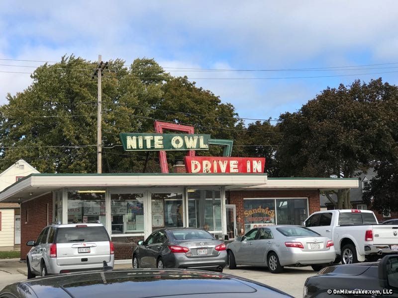 onmilwaukee's tweet photo. YAAAAS. ❤️

A surefire sign of spring: Nite Owl Drive In opens this week 

https://t.co/uS616Q0DgS

#inthistogethermke @NiteOwlDriveIn https://t.co/14mpTm0aoR