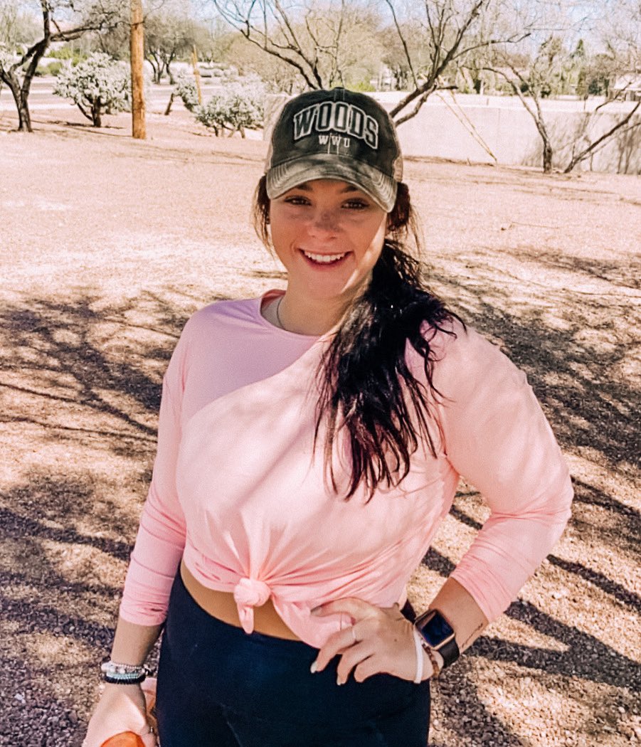 It’s day one of our Delta Chi spirit week! Our sister Hannah is out and about repping William Woods. 🦉💚 #williamwoodsuniversity <a href="/hannahhblairr1/">han</a>