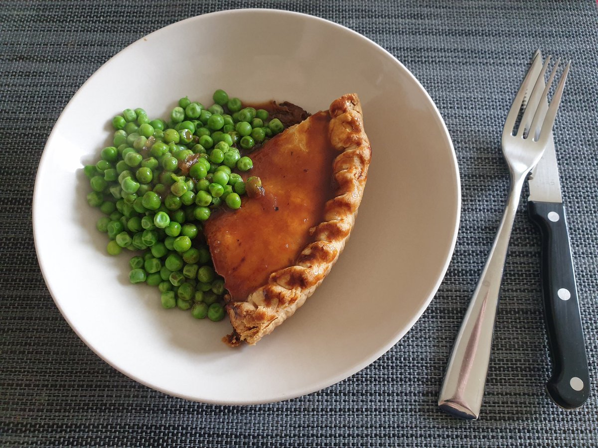 neilghall's tweet photo. A final lunchtime hurrah for @Swine_Pies (for now..) #pieandpeas #yorkshire #properlunch #gravy π https://t.co/6ewtcaE1yj