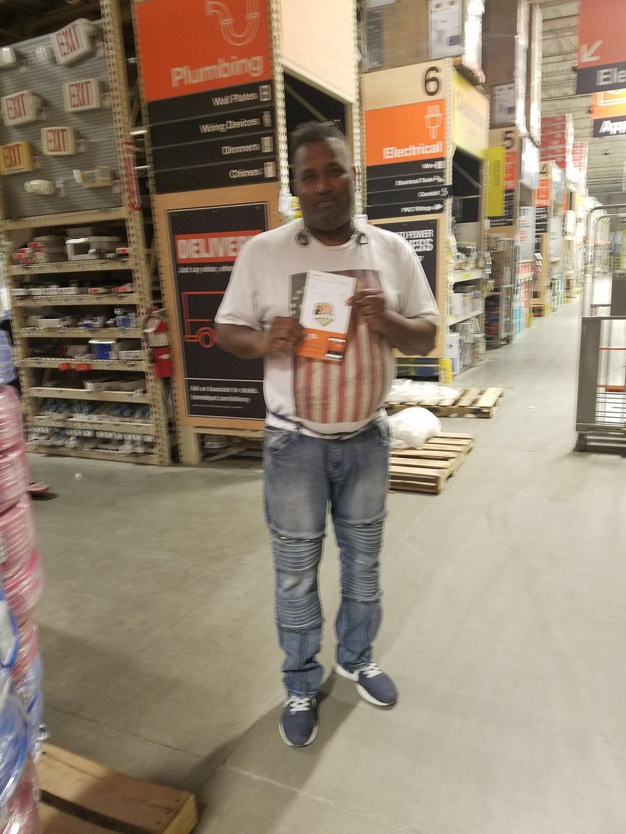 dockett_kevin's tweet photo. Just some of the top performers of freight team 4166 #190strong https://t.co/Mv5lJ5e1SA