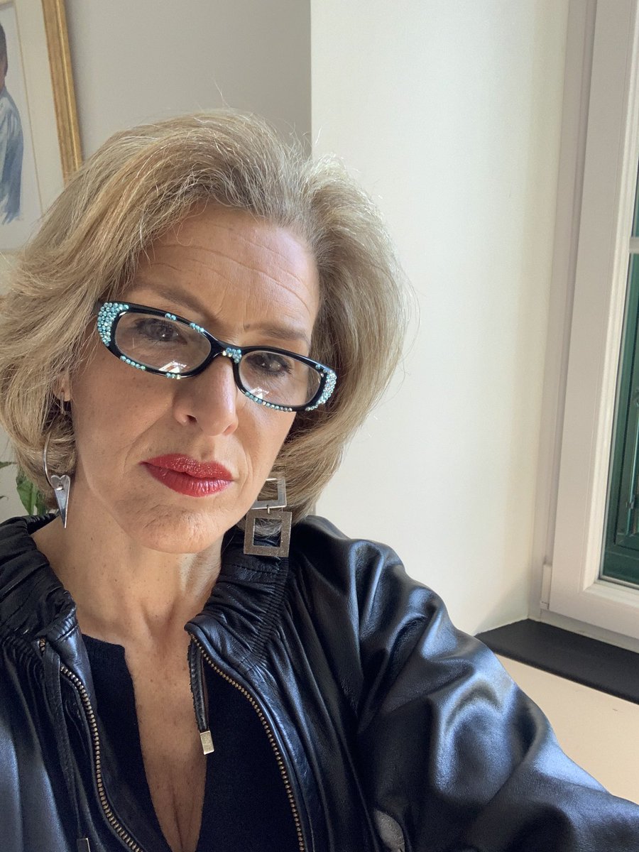 Study in Italy tweet media