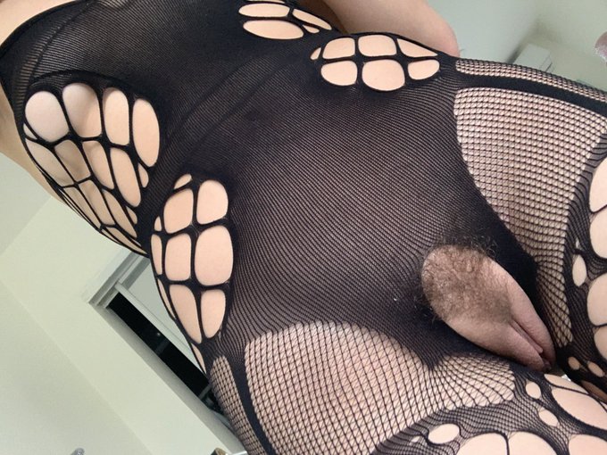 Perfect little spot for my bush 😇 https://t.co/0qmuhx26qk<a href="/tag/vogue"class="tags"><span>#vogue</span></a>