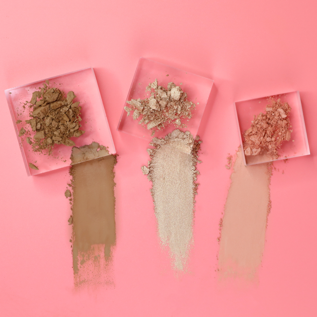 realhermakeup's tweet photo. We know these last few weeks have been hard on everyone and we want to know we're thinking about you and sending positive vibes your way! ✨💗#REALHER #MAKEUPTHATEMPOWERS https://t.co/b2sggjPrrx