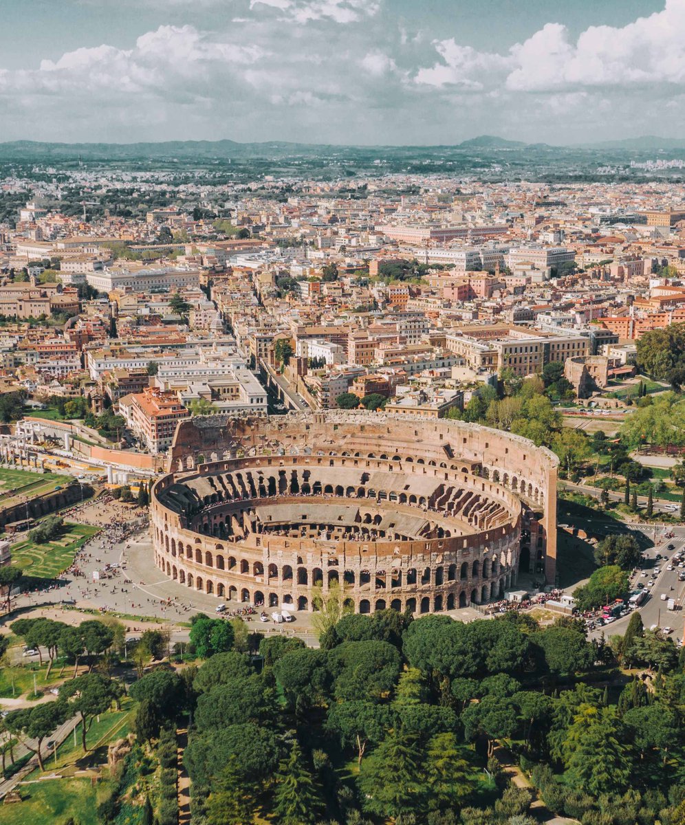 🇬🇧🎞️ MOVIES SET IN ROME🎞️

Christian, Local Hero in Rome, says: "Some of my favourite movies set in Rome are the mythical 'Gladiator', 'Angels &amp; Demons', 'Zoolander 2', 'Eat, Pray, Love' 'When in Rome' and 'La grande Bellezza'."