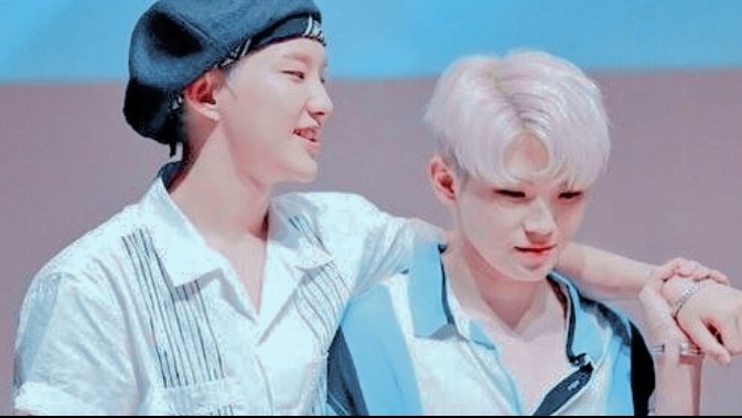 ctrlhowoo's tweet image. SOONHOON AU !!! 

     Soonyoung and Jihoon had been always fighting with each other on cam but on their private life, they have a secret that is being kept hidden for 5 years.