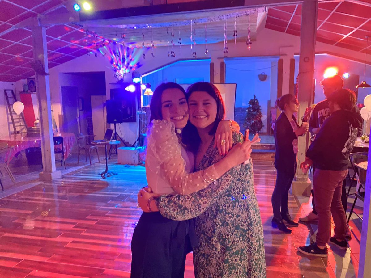 ClaraDamagnez's tweet photo. 2017-2018-2019-2020
Lolo et Claroush https://t.co/s62mgfCQlK