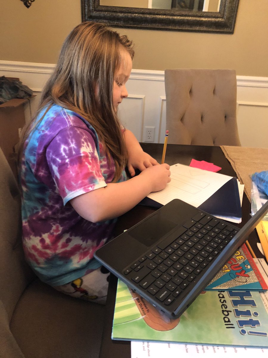 MWatsonNatcher's tweet photo. Working on informative writing! @NatcherElem https://t.co/CNcZu5XaTl