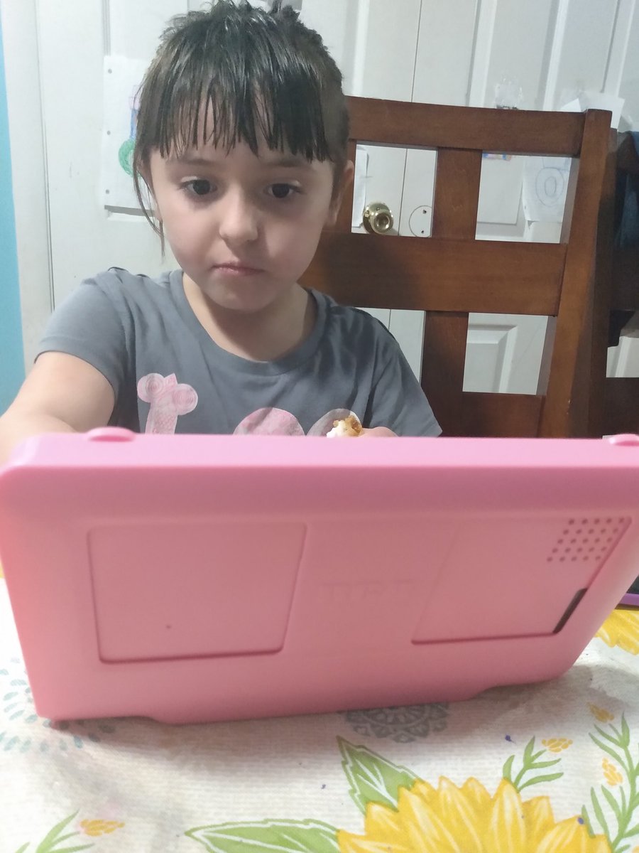 Shiloe working hard!!
#InThisTogetherLPS #ShareTheGoodLPS <a href="/RVRoadrunner/">Ridgeview Elementary</a>