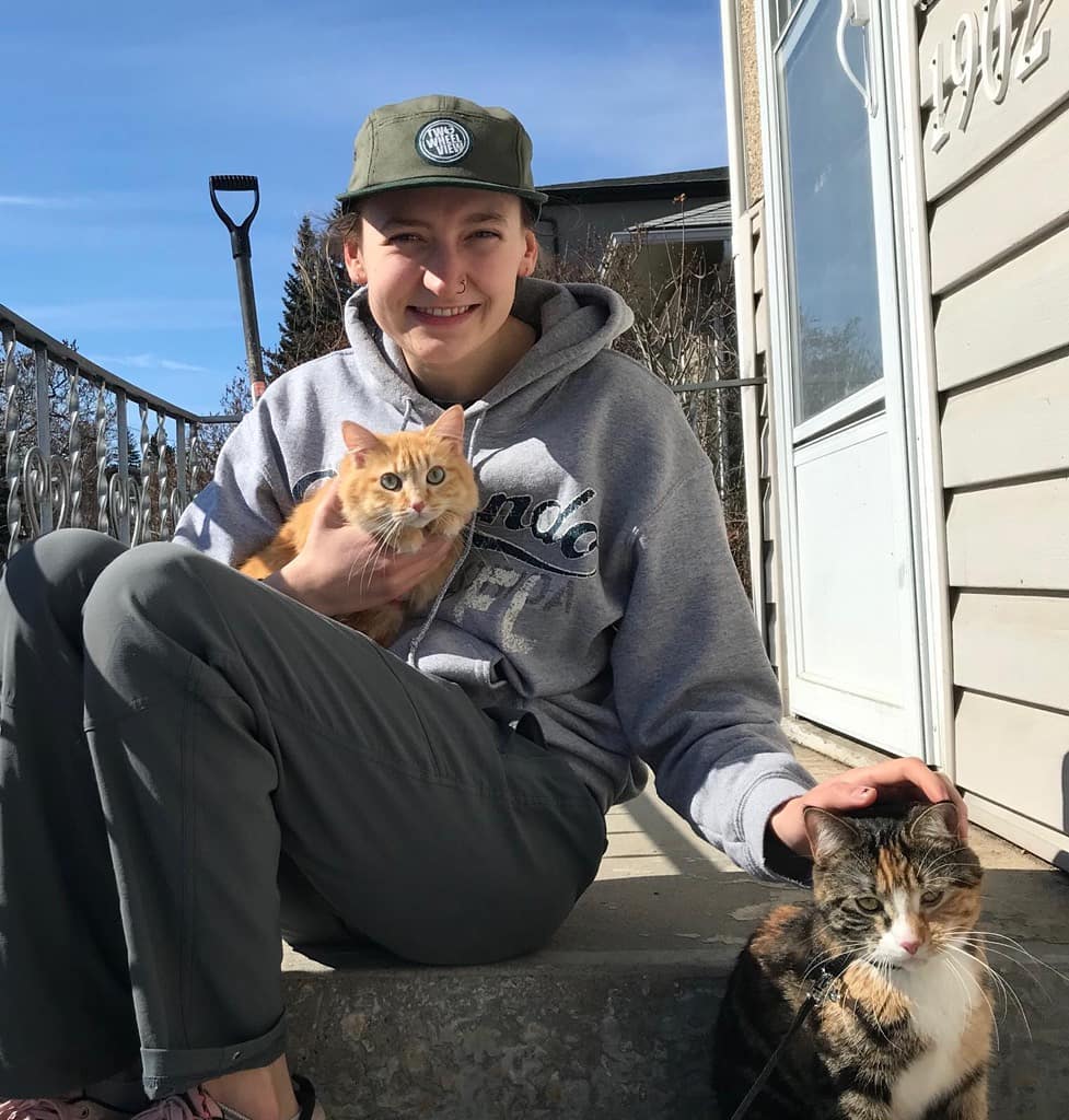 twowheelview's tweet photo. Hello from our facilitator Rachel. Social distance doesn't seem so far with furry friends by your side!
If you have a pet, brighten our day by sharing a picture in the comments!
#bikeschangelives #petstoo https://t.co/oGuttf5032