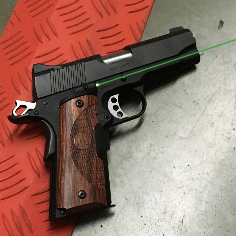 CrimsonTrace's tweet photo. Don’t fumble for a button when your focus is needed elsewhere. This Master Series #Lasergrip automatically illuminates when your pistol is held in a natural firing grip. https://t.co/m3x8oUL9aJ