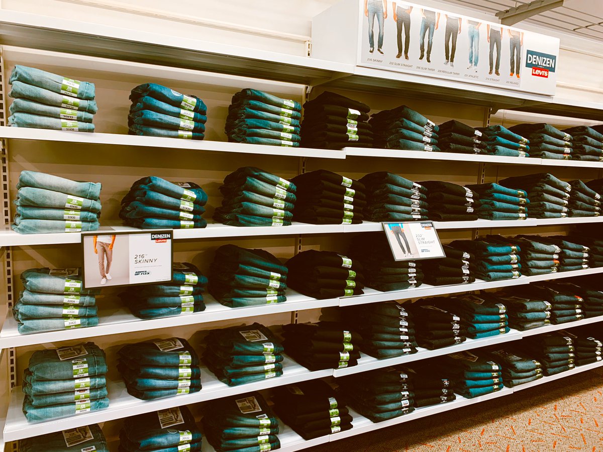 TargetVMAudrey's tweet photo. Making this denim wall beautiful in the midst of a pandemic at T2423 Remodel! Having so much fun working with VM Angela! Thanks for having me T2423! https://t.co/OkjF0bupSm