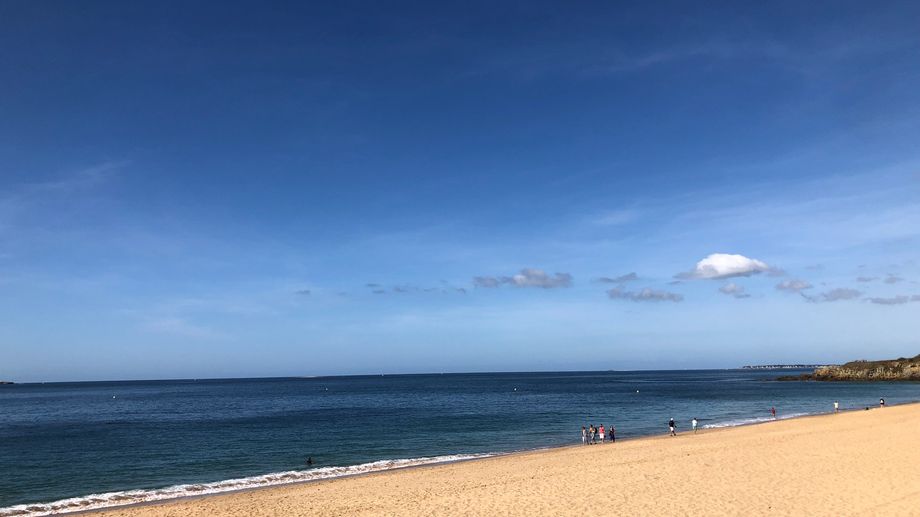 iciloireocean's tweet image. Coronavirus : 150 à 200 000 personnes sont venues se confiner en Loire-Atlantique francebleu.fr/infos/societe/…