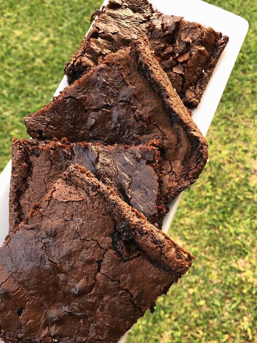 Les dejamos la receta de nuestros brownies en instagram, pero a cambio de que SE QUEDEN EN SUS CASAS gracias atte la gerencia