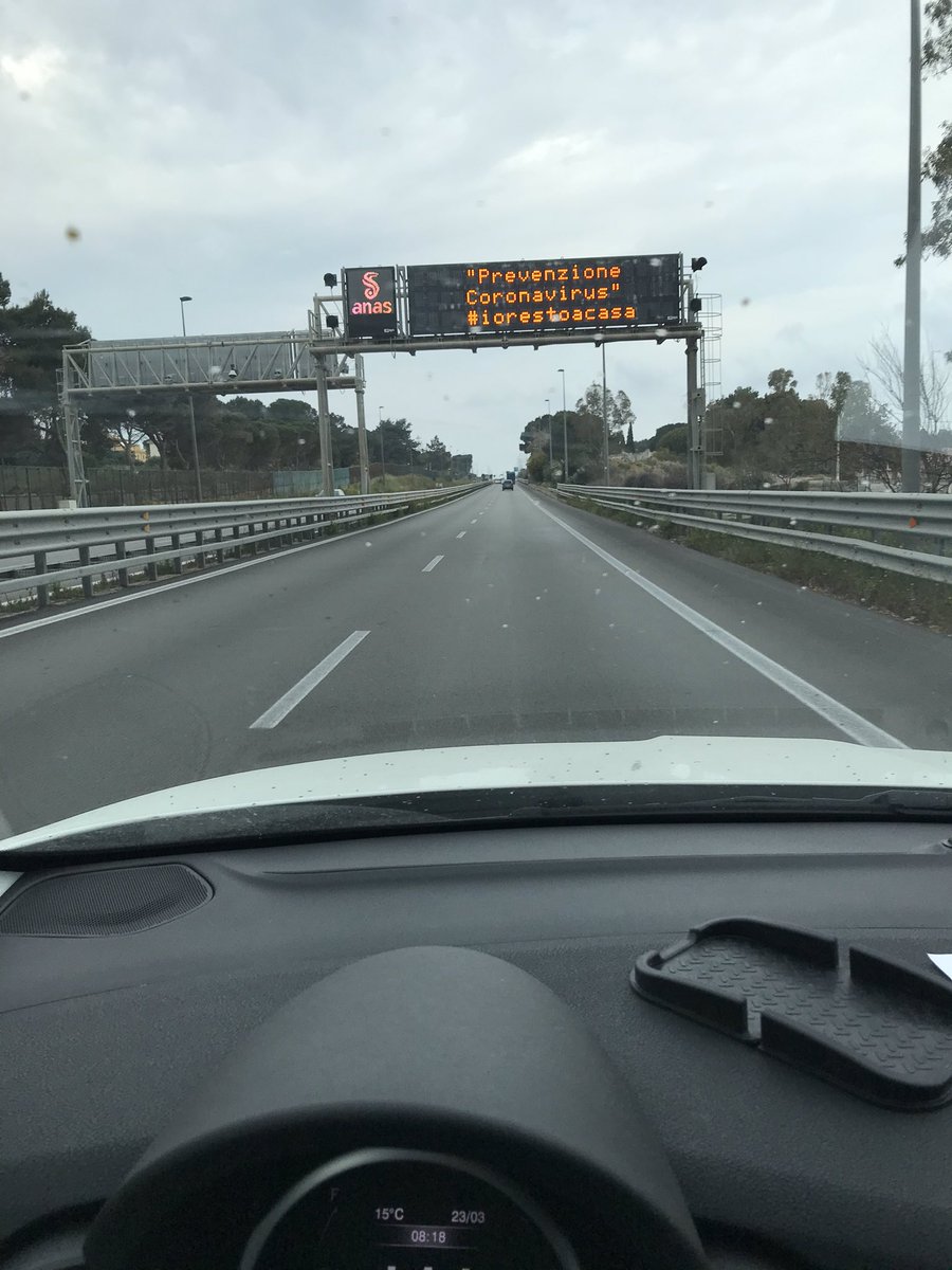 spank80's tweet photo. Voi state a casa , io non posso #coronavirusitalla #COVIDー19 #StateACasa https://t.co/Se0Enfa0L1