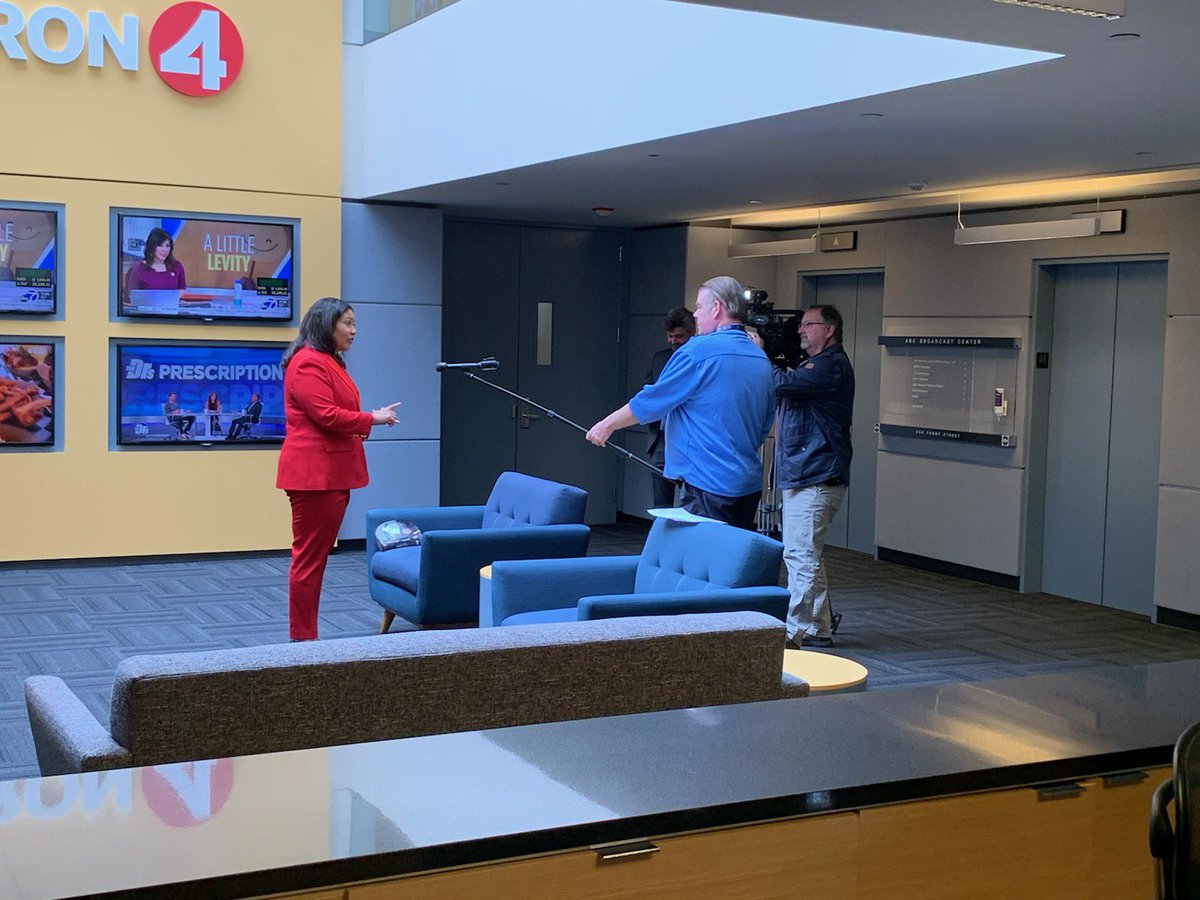 GeorgeDevinePxP's tweet photo. @LondonBreed talks about #CoronavirusLockdown you can see more at 4pm PDT on https://t.co/7dQ9NBES0G https://t.co/CWNn5eCTyf