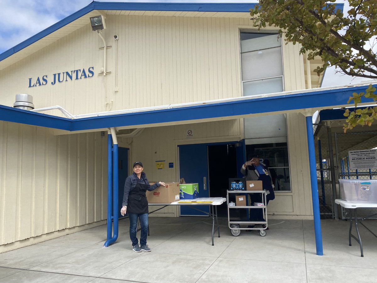 ljebullpups's tweet photo. Thanks to our amazing cafeteria staff for supporting our students! Don’t forget: FREE LUNCH FOR STUDENTS  from 11-12 @ LJE (students must be present) 💛🐾💙 https://t.co/yEsJLQYr1q